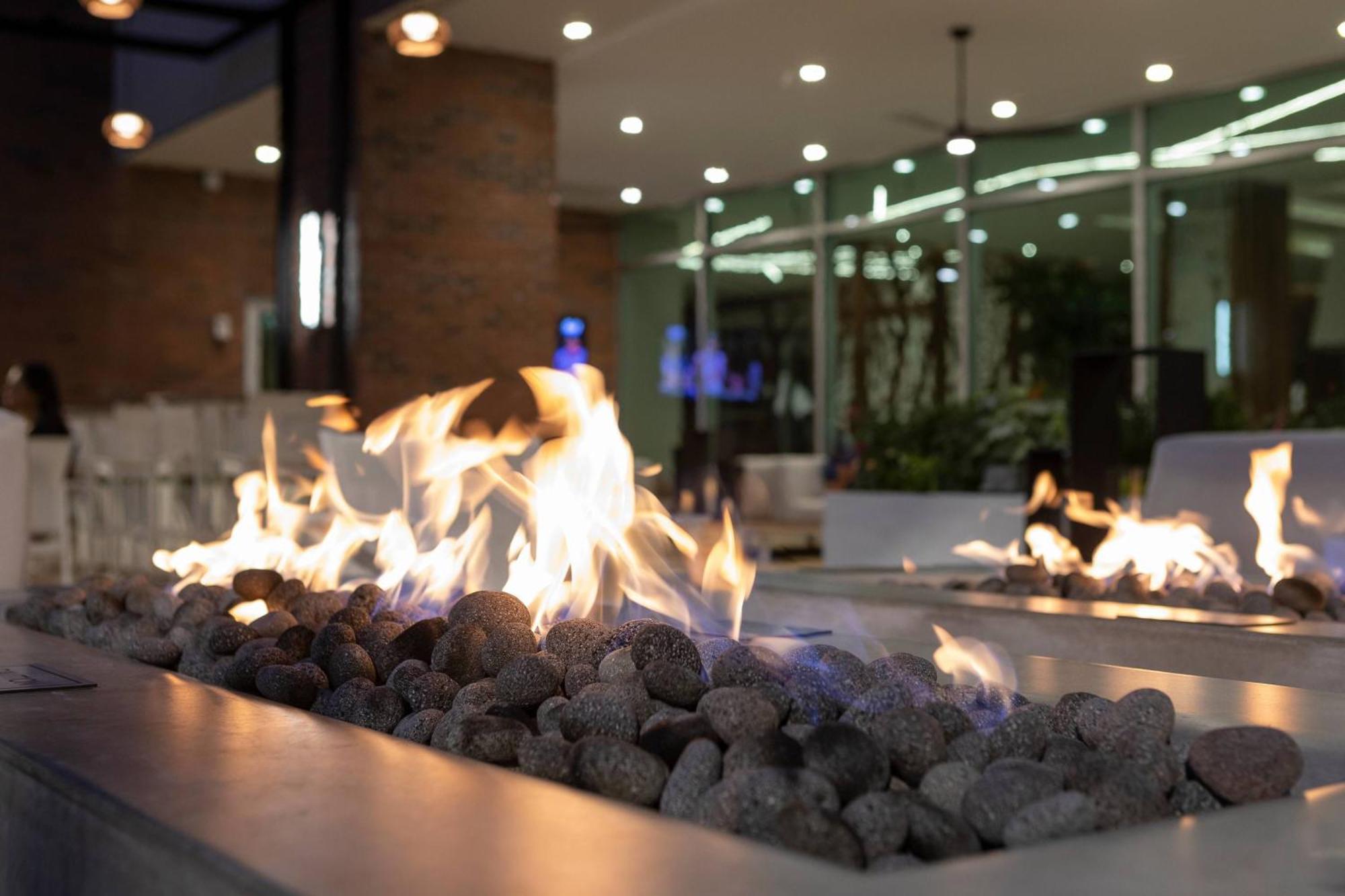 Springhill Suites By Marriott Greenville Downtown Exteriör bild