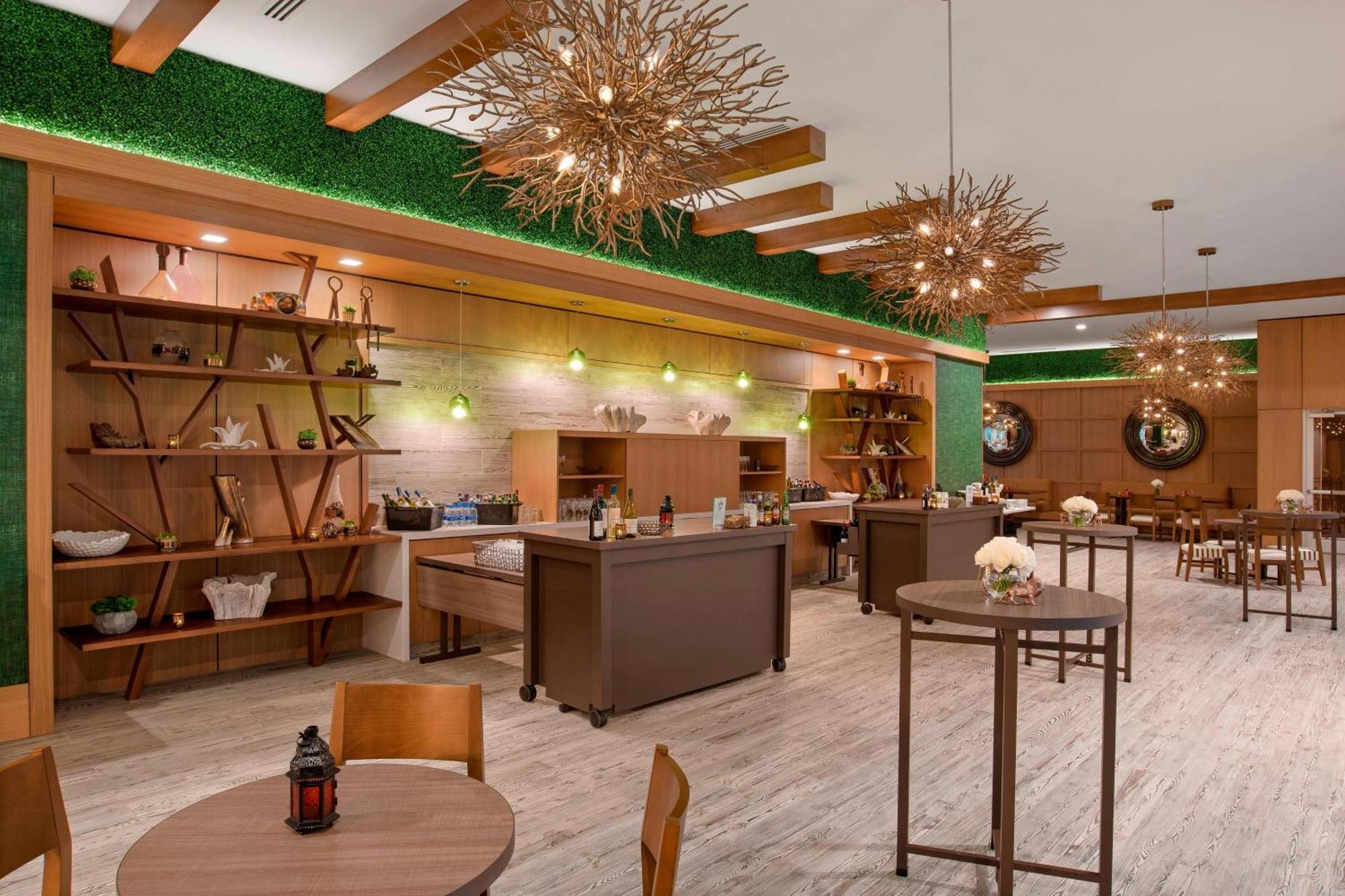 Springhill Suites By Marriott Greenville Downtown Exteriör bild