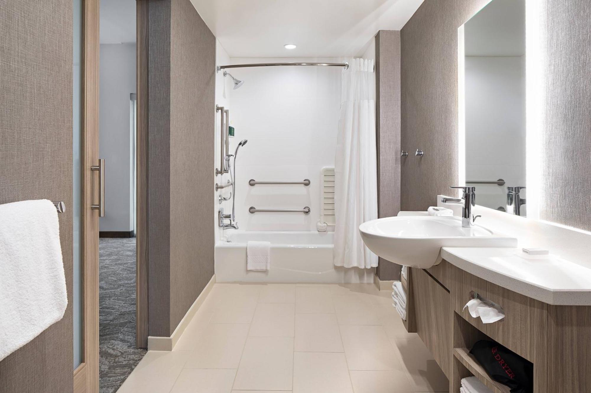Springhill Suites By Marriott Greenville Downtown Exteriör bild